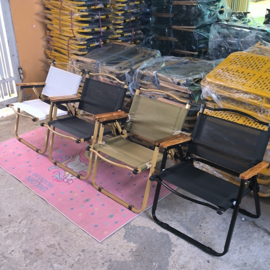 4 GHẾCAMPING ĐEN + BÀN CNC VUÔNG(40*60)