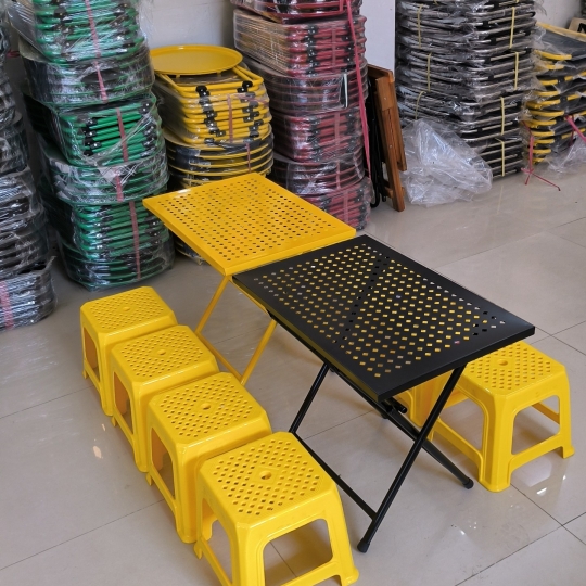 BÀN CNC VUÔNG(40*60)+4 GHE DT (1)