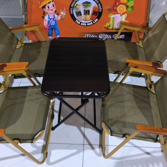 4 GHẾ ĐEN+BÀN LÁ VUÔNG