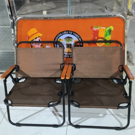 4 GHẾ ĐEN+BÀN CNC VUÔNG