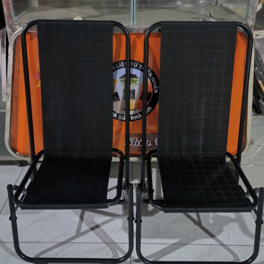 4 GHẾ SẮT CAO + BÀN TRÒN