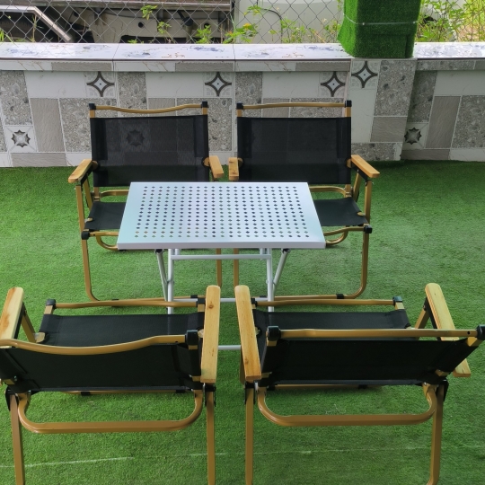 4 GHẾCAMPING ĐEN + BÀN CNC VUÔNG(40*60)