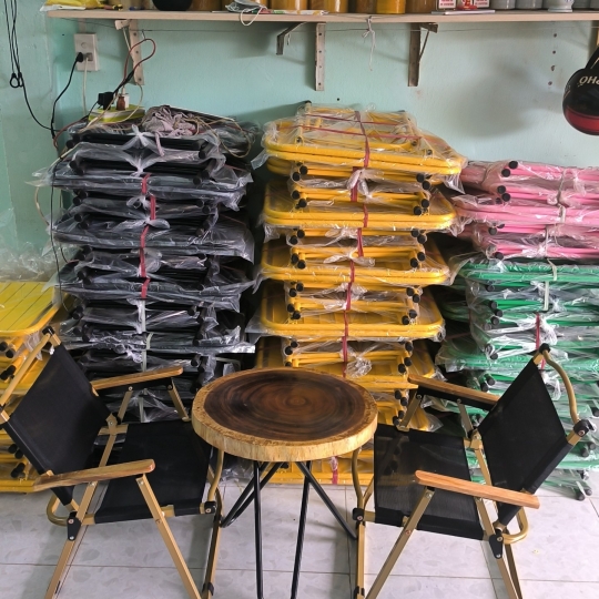 4 GHẾCAMPING ĐEN + BÀN ME TÂY(50-60CM)