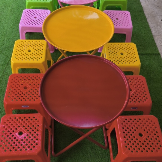 BÀN TRÒN+4 GHẾ NHỰA DT