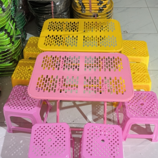 BÀN CNC(40*60)+4 GHE DT